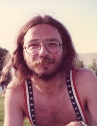 achtzehn Jahre Monate alt